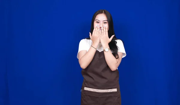 Azji Sklepikarz Kobieta Wow Ekspresja Zamknięte Usta — Zdjęcie stockowe