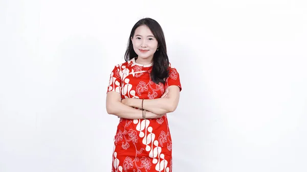 Китаянка Китайском Платье Чхонсам Празднует Китайский Новый Год Счастливый Китайский — стоковое фото