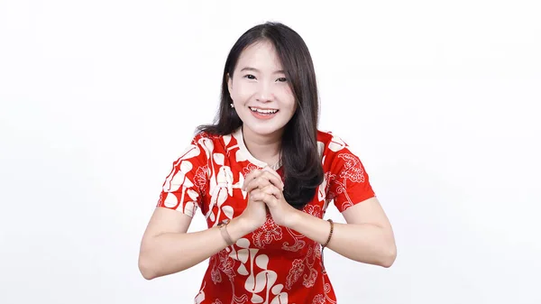 Asiatische Chinesin Einem Cheongsam Kleid Mit Glückwunschgeste Frohes Chinesisches Neues — Stockfoto