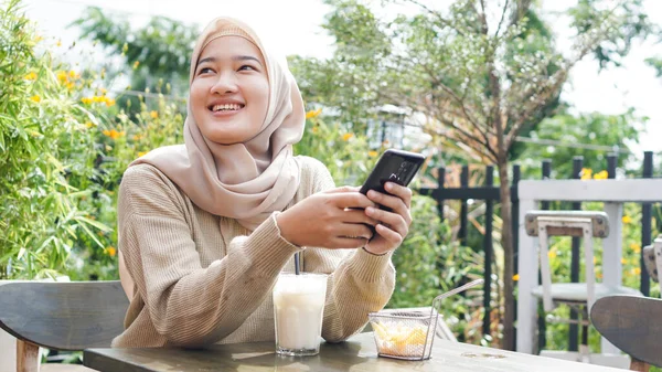 Asian Hijab Woman Playing Phone Cafe — Stock Photo, Image