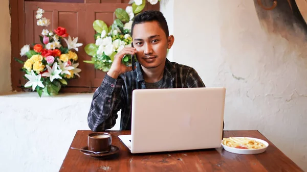 Asian Business Man Calling Working Cafe — Stock Photo, Image