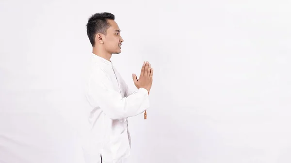 Jeune Homme Musulman Asiatique Avec Salutation Geste Accueillant Ramadhan — Photo