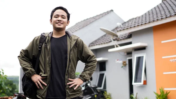 Portrait Young Men Standing Front New House — Stock Photo, Image