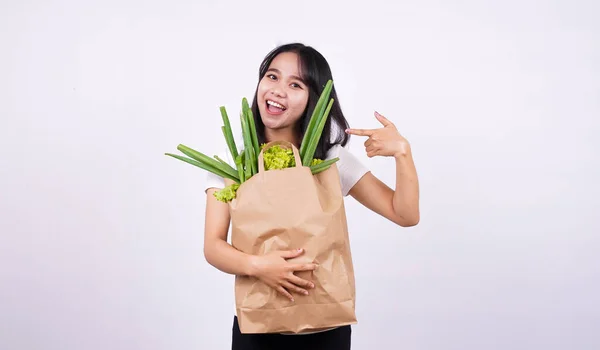 Beautiful Asian Woman Smiling Paper Bag Fresh Vegetables Isolated White — Stock Photo, Image