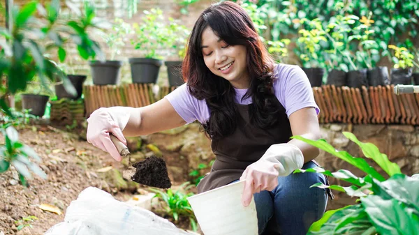Asian Woman Prepare Place Planting Pot — Stock Photo, Image