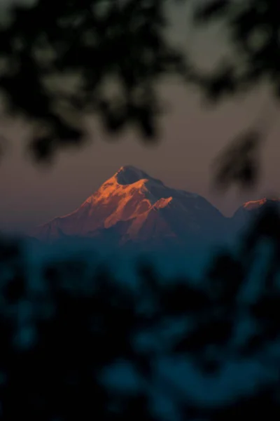 Genießen Sie Die Schöne Aussicht Auf Den Trishul Gipfel Während — Stockfoto