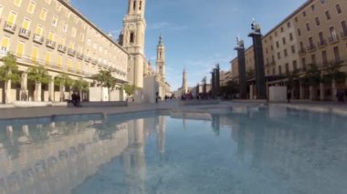 Zaragoza, büyük açık alan San pilar meydanda