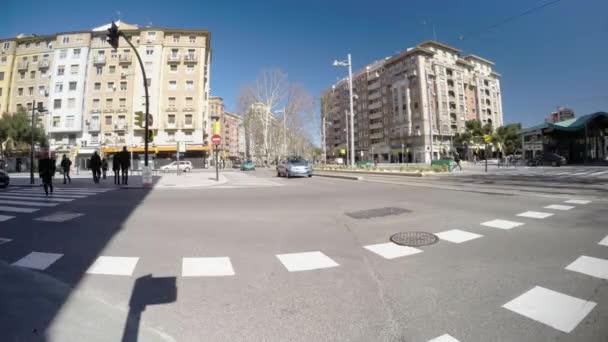 Time lapse of crossway and pedestrians in the city hot hour — Stock Video