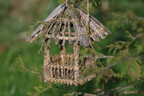 Klein houten huis — Stockfoto