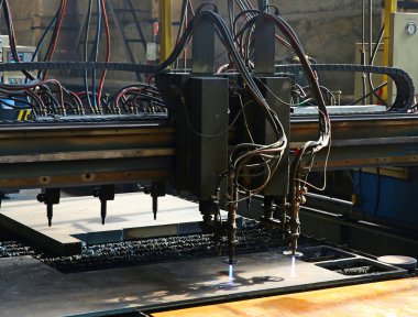 Endüstriyel plazma kesme metal plaka. Portre