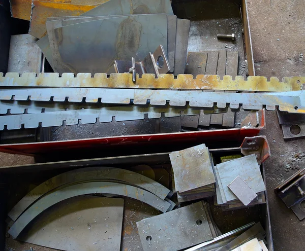 Roestig ijzer geprint in het industriële magazijn — Stockfoto