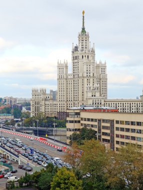 Stalin'in yüksek katlı Mo Kotelnicheskaya dolgu üzerinde bina