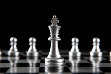 Fikirler, rekabet ve strateji için satranç tahtası oyunu, iş başarısı konsepti