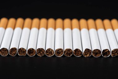 Bir dizi sigaranın arka planı