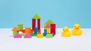 Çocuk oyuncağı yapı taşları, çocuk günü geçmişi