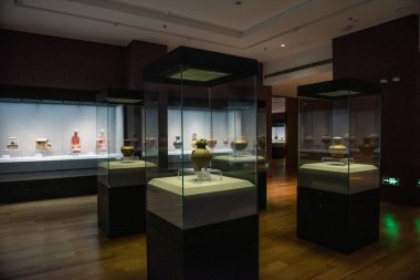 Çin Kadim çömlek malzemeleri yerel müzede sergilenmektedir.