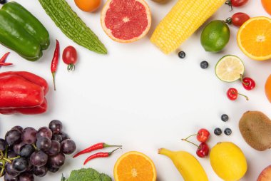 Çeşitli olgun meyve ve sebzeler. Gıda konsepti.