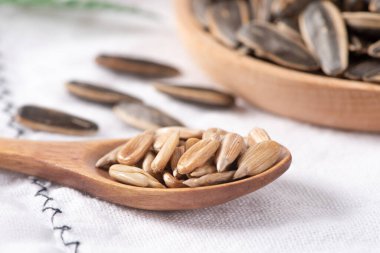 Masada ayçiçeği tohumları