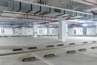 Kopya alanı olan boş yer altı park arkaplanı