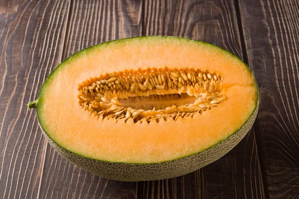 Närbild Färsk Hami Melon Frukt Trä Bakgrund — Stockfoto