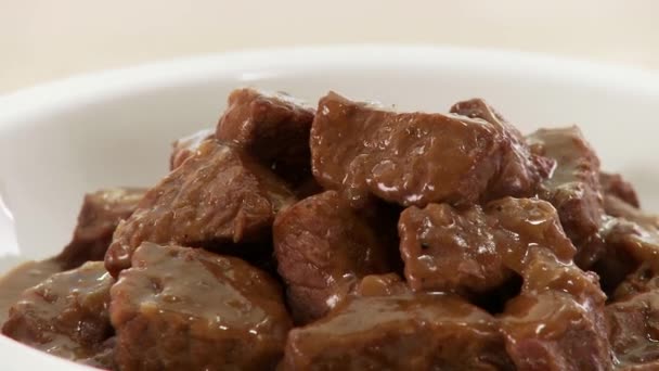 Beef goulash in a bowl — Stock Video