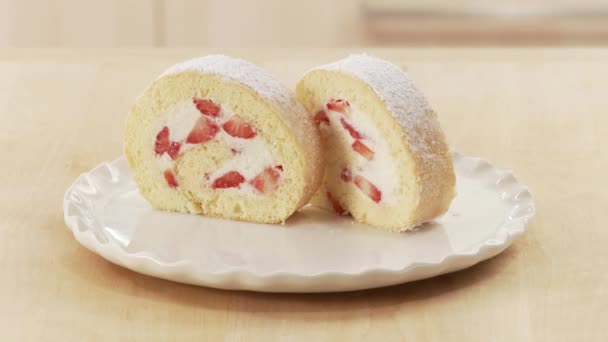 Cream swiss roll — Stock Video