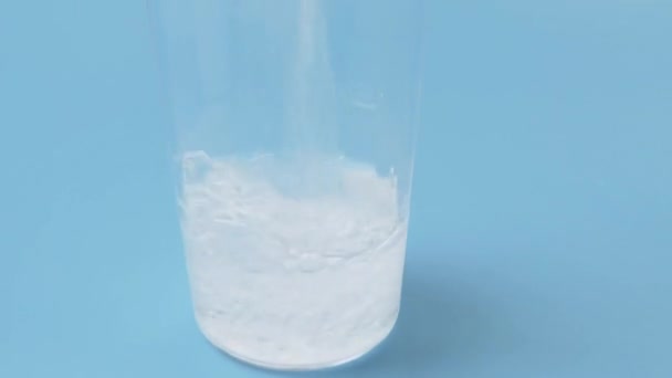 Pouring a glass of water — Stock Video