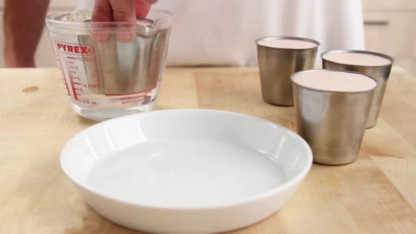 Crème de fraise étant assommé — Video