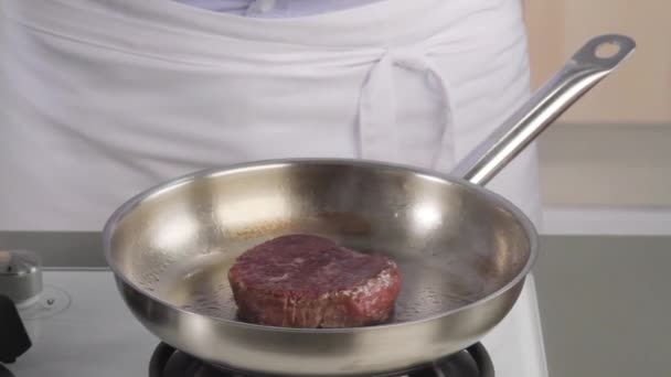 Tesztelés a készenléti szint a filé steak — Stock videók