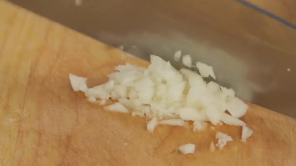 Είναι ψιλοκομμένο σκόρδο — Αρχείο Βίντεο