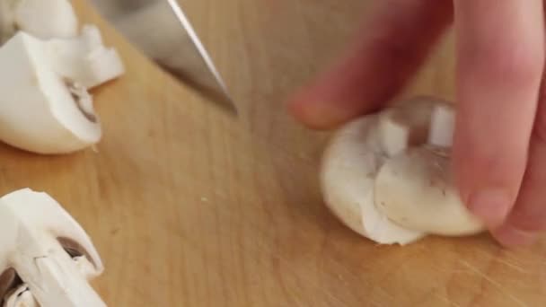 Quart de bouton champignons — Video