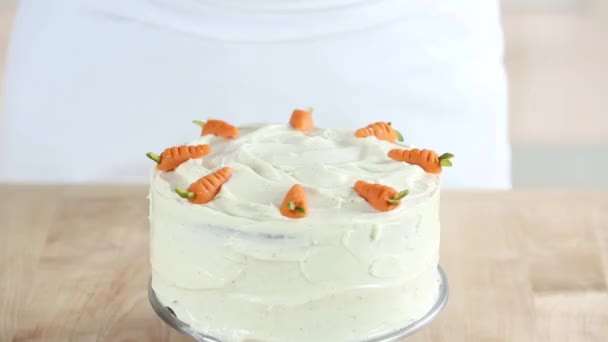 Cake with cream cheese — Stock Video