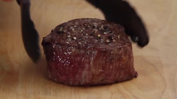 Steak de filet frit tranché — Video