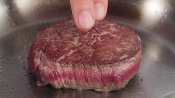 Tesztelés a filé steak — Stock videók