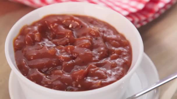 Bowl of barbecue sauce — Stock Video