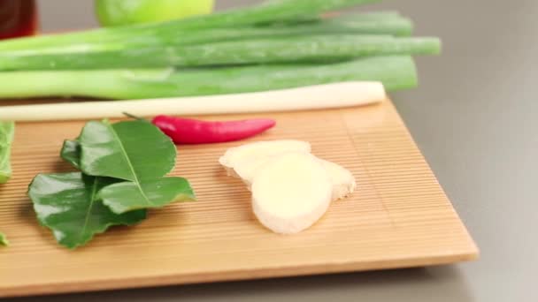Ingredients for coconut milk soup — Stock Footage Ingredients for coconut milk soup Royalty Free Stock Footage