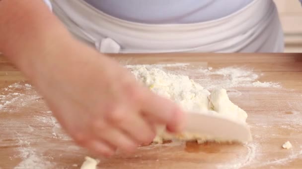 Ingredientes de pastelería mezclados — Vídeos de Stock