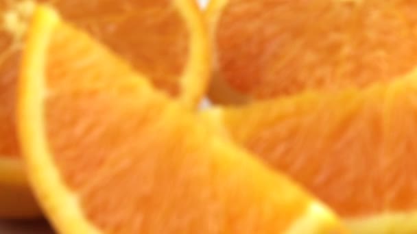 Orange halvor och orange kilar — Stockvideo