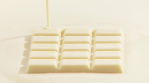 Melted white chocolate — Stock Video