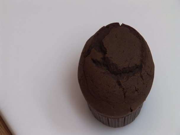 Decorar cupcake de chocolate — Vídeos de Stock