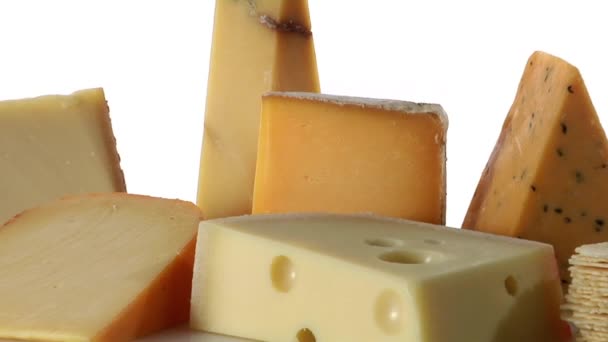 Various types of cheese with crackers — Stock Video