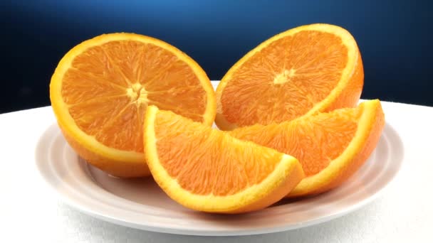 Orangene Hälften und Keile — Stockvideo