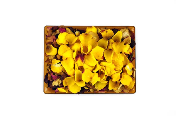 Kurutulmuş gül yaprakları