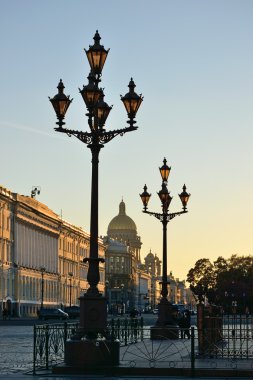 Palace Meydanı güzel tarihi sokak lambaları