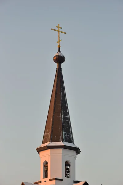 A Szent György-templom Pulkovskom Park — Stock Fotó