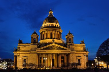 Gece St. Isaac Katedrali