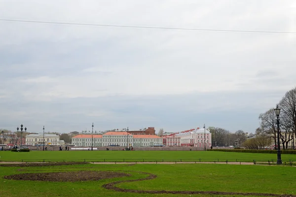 View of the building of the University SPSU with Senate square — Stock Photo, Image