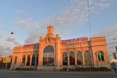 Karmaşık Varşova Express, eski istasyon alışveriş