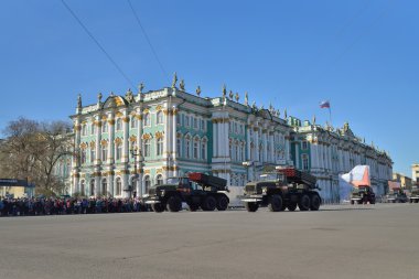 Bölümü topçu kale Palace prova sırasında kare üzerinde