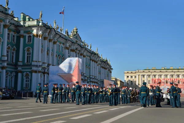 Military musicians after the rehearsal of the Victory Parade  in — Stock Photo, Image